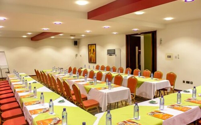 Maxlot Hotel