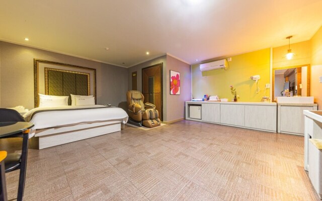 Jeonju Deokjin-dong Xi Hotel