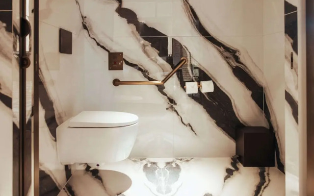 Sax Paris, LXR Hotels & Resorts