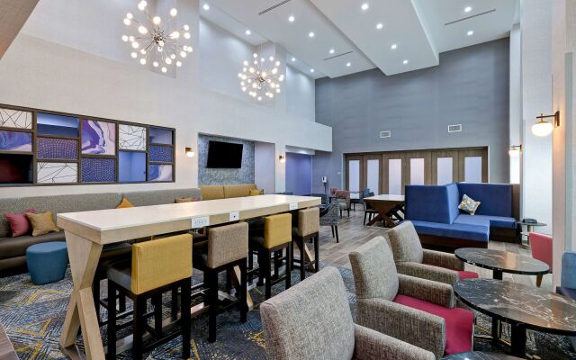 Hampton Inn & Suites Houston East Beltway 8