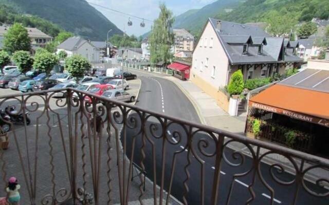 Appartement Cauterets, 1 pièce, 3 personnes - FR-1-401-85