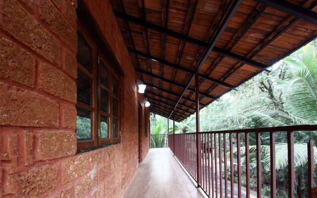Oyo Home 23417 Elegant Studio