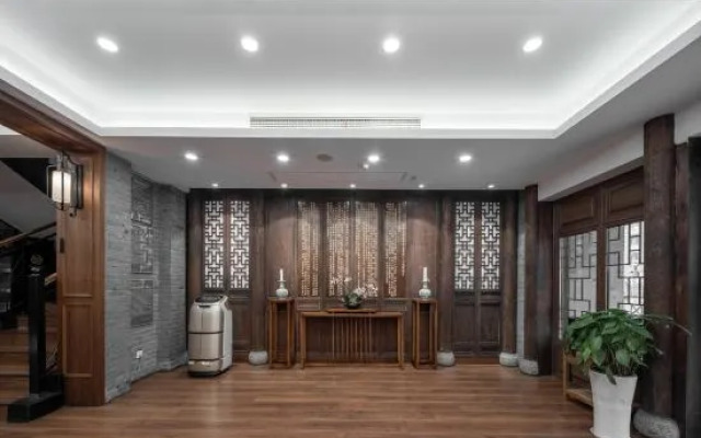 Grand Jian Kang Hotel