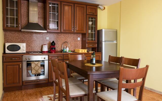 FM Luxury 1-BDR Apartment - Vesela's