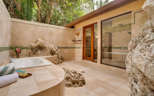 Sleeping Giant Rainforest Lodge
