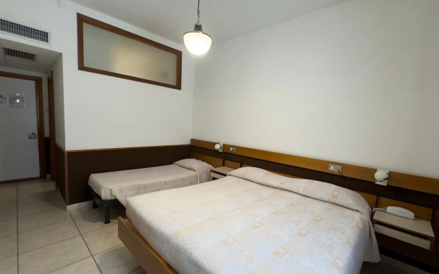 Hotel Holidays