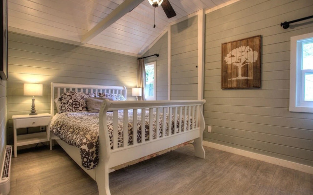 Somerset Lakeside Resort