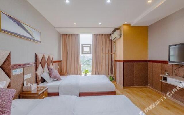 Zhizhou Business Hotel