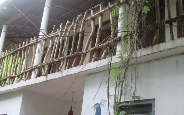 Dhanushka Guest House