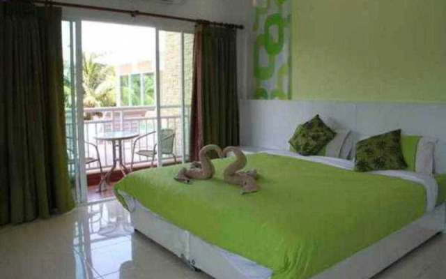 Nana Chat Bangsaen Hotel