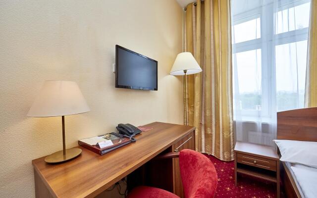 Rossiya Hotel