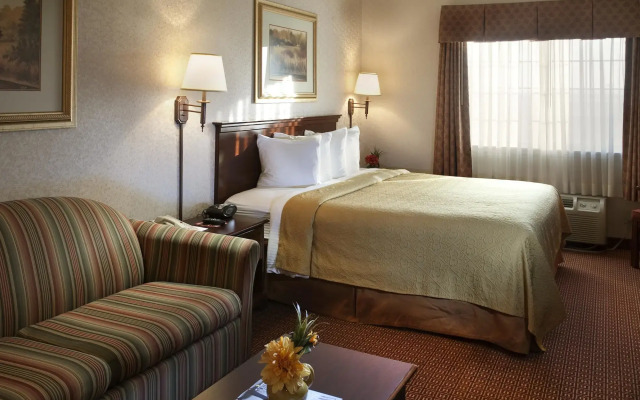 Quality Inn & Suites, Near University