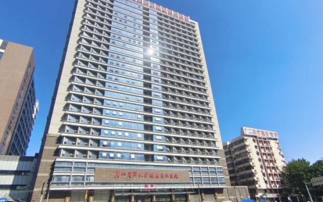 Xingyi International Apartment (Guangzhou Changgang Metro Station)