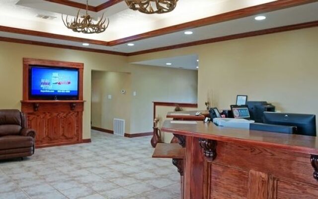Eagle Inn & Suites
