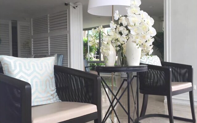 Baan Peang Ploen by Lease Back