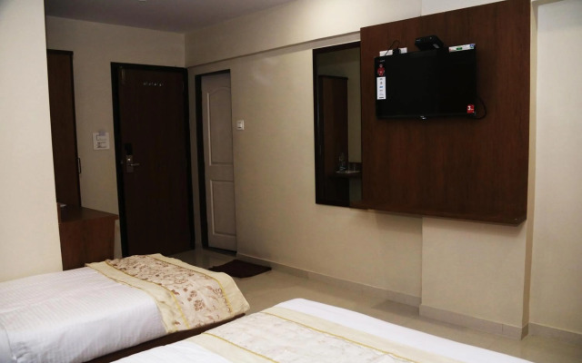 Hotel Crystal Luxury INN