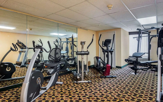 Quality Suites Atlanta Airport East