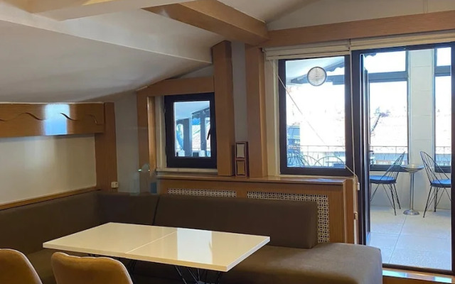 Armoni̇m Erkek Yurdu