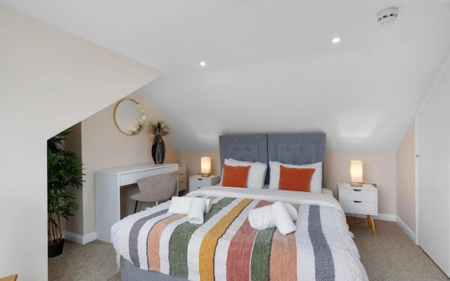Stylish 4 Bedroom Home in Brightside Ave