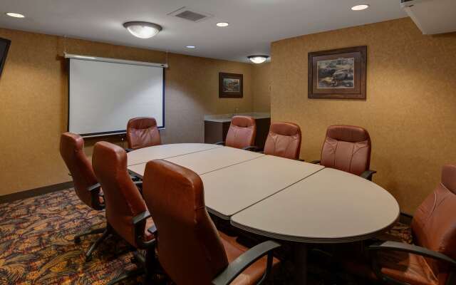 Best Western Plus Kelly Inn & Suites