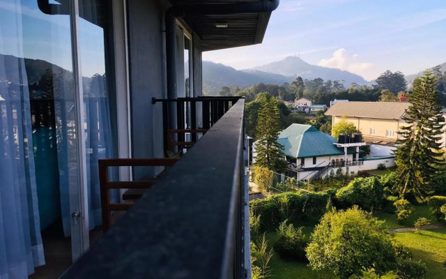 The Green Luxury Apartment