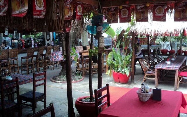 Snooky's Guesthouse Garden Bar and Restaurant