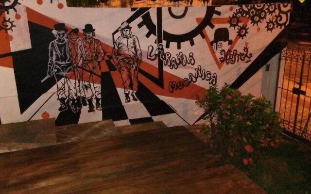 Laranja Mecânica Hostel & Pousada