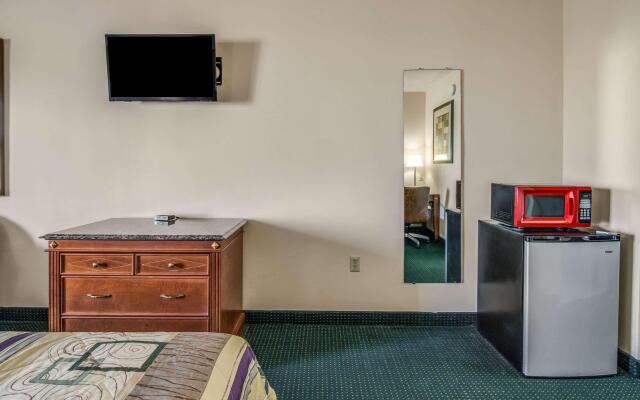 Rodeway Inn & Suites