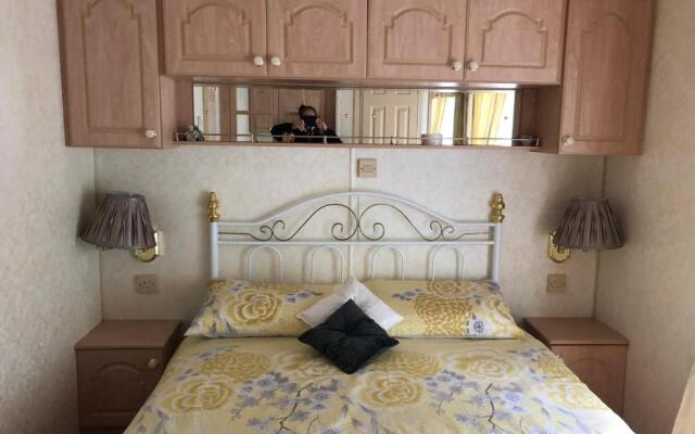 60 Glenfinart Caravan Park