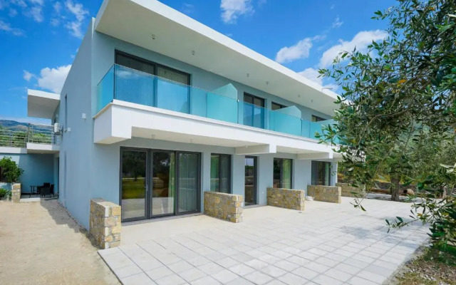 Miracle Suites by Klisma beach