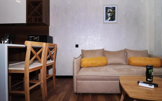 Newly Renovated Stylish 1br Apartment for 4
