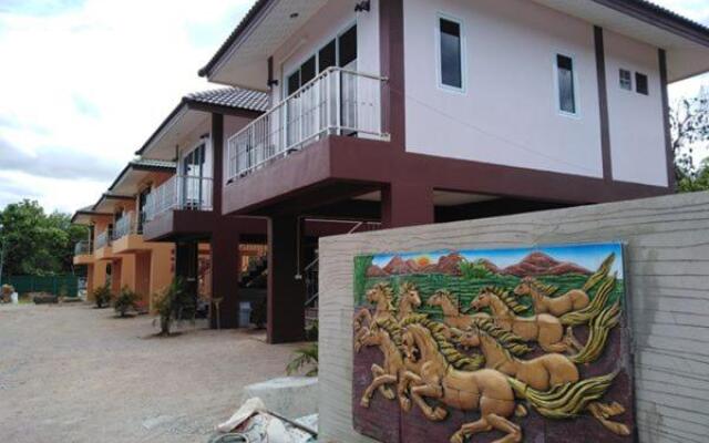 Lampang Ngeng Na Home