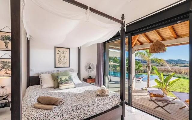 Royal Tiki Lodges