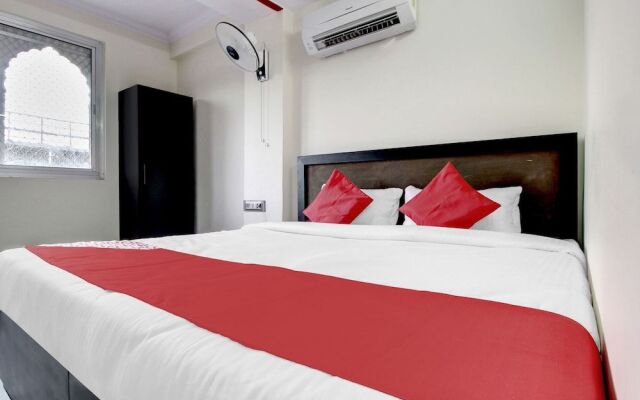 OYO 44366 Webmienz Hotel