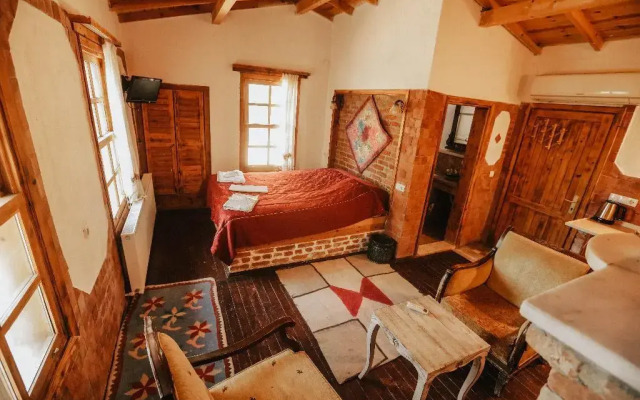 Kayserkaya Cottages & Camping