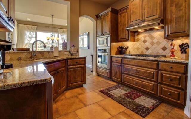 Living Local Lakeway Cove 2 Bedroom Condo