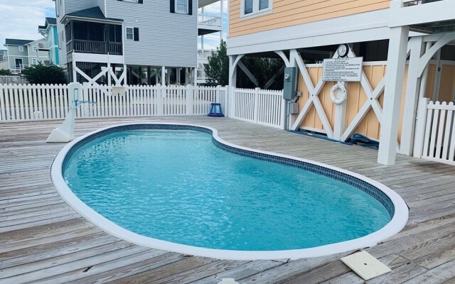 Fishers By The Sea 4 Bedroom Home by RedAwning