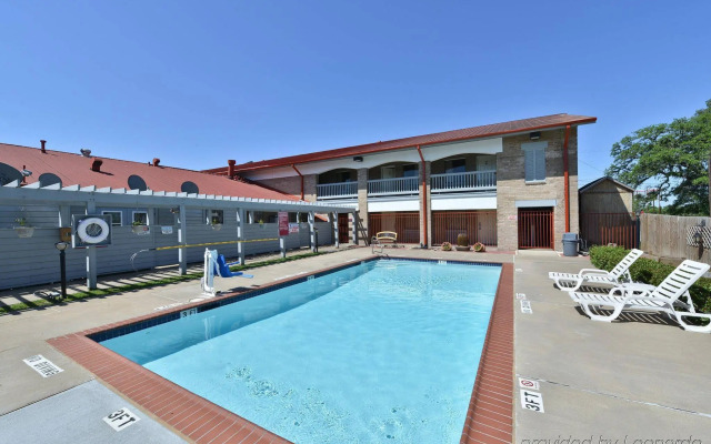 Americas Best Value Inn Columbus, TX