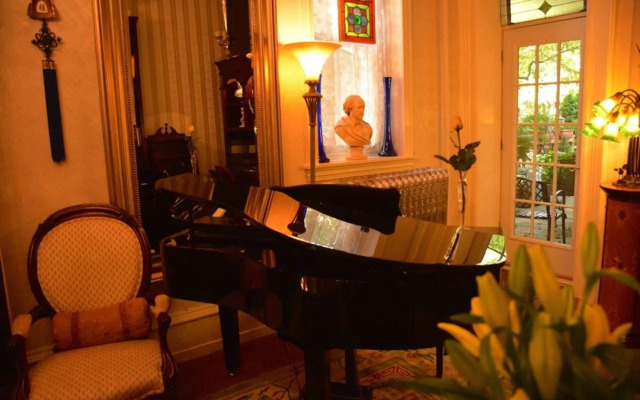 Manayunk Chambers Guest House