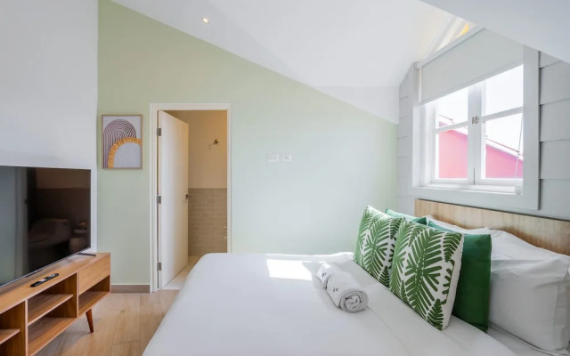 w Homely 2BR With Balcony in Panama