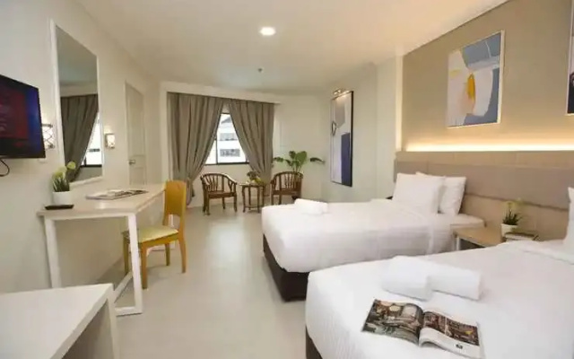 Swiss Avenue Hotel