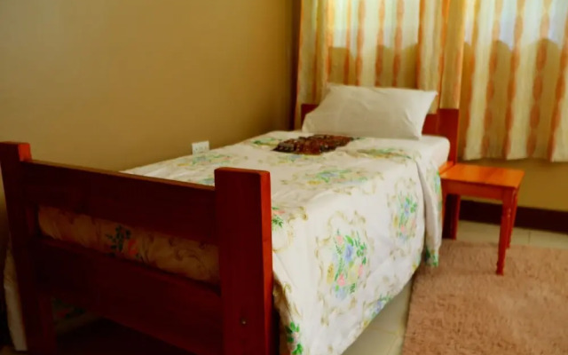 Mama Thea Homes - Hostel