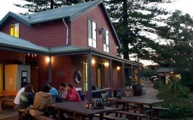 Dunsborough Beachouse YHA Hostel