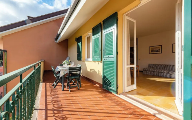 Peaceful Apartment In Deiva Marina