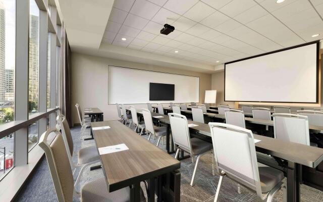 Homewood Suites by Hilton Chicago West Loop Fulton Mkt Area