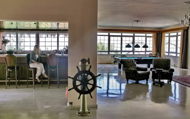 Belvedere Aeolis Hotel