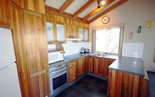 Edzell - Stunning Waterfront Home