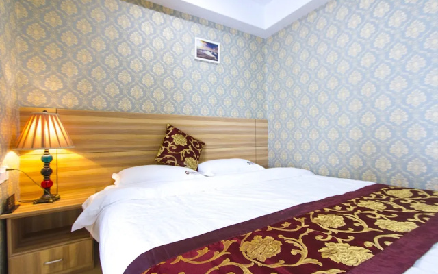 Center Of City Creo Hotel
