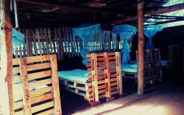 Yoho Mango Tree Home Stay & Hostel