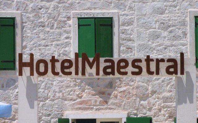 Hotel Maestral
